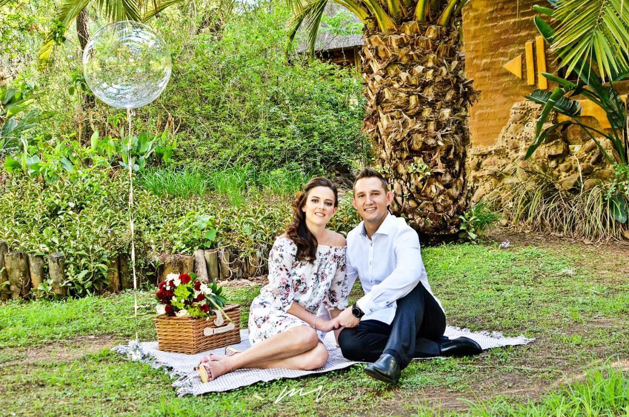 Hakunamatata Lodge & Health Spa/ Wedding & Conference Venue Muldersdrift Buitenkant foto