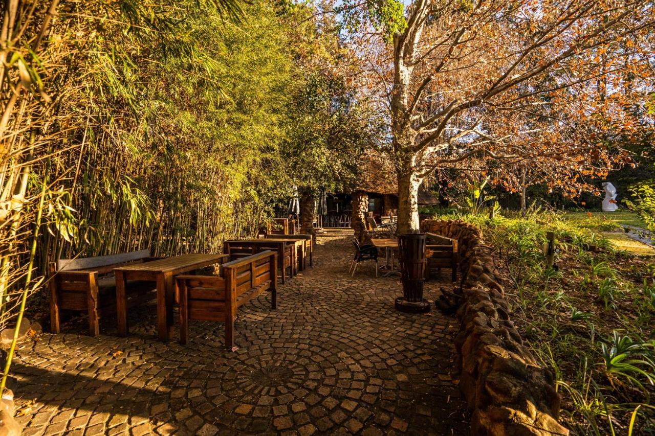 Hakunamatata Lodge & Health Spa/ Wedding & Conference Venue Muldersdrift Buitenkant foto
