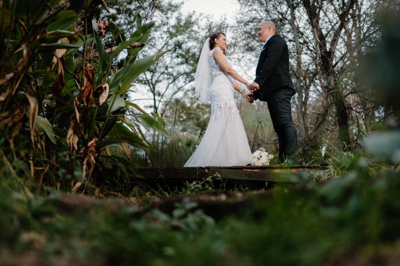 Hakunamatata Lodge & Health Spa/ Wedding & Conference Venue Muldersdrift Buitenkant foto