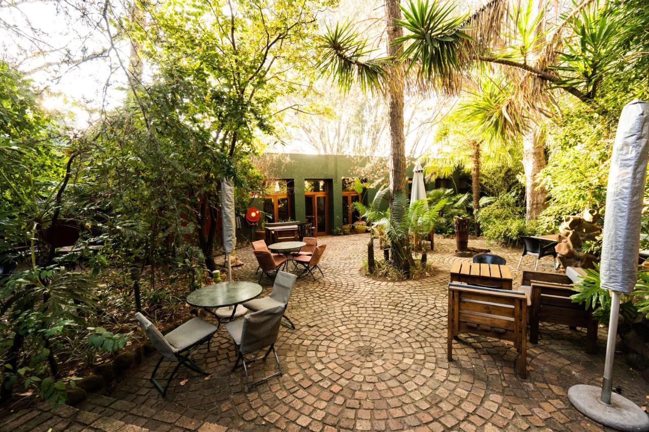 Hakunamatata Lodge & Health Spa/ Wedding & Conference Venue Muldersdrift Buitenkant foto