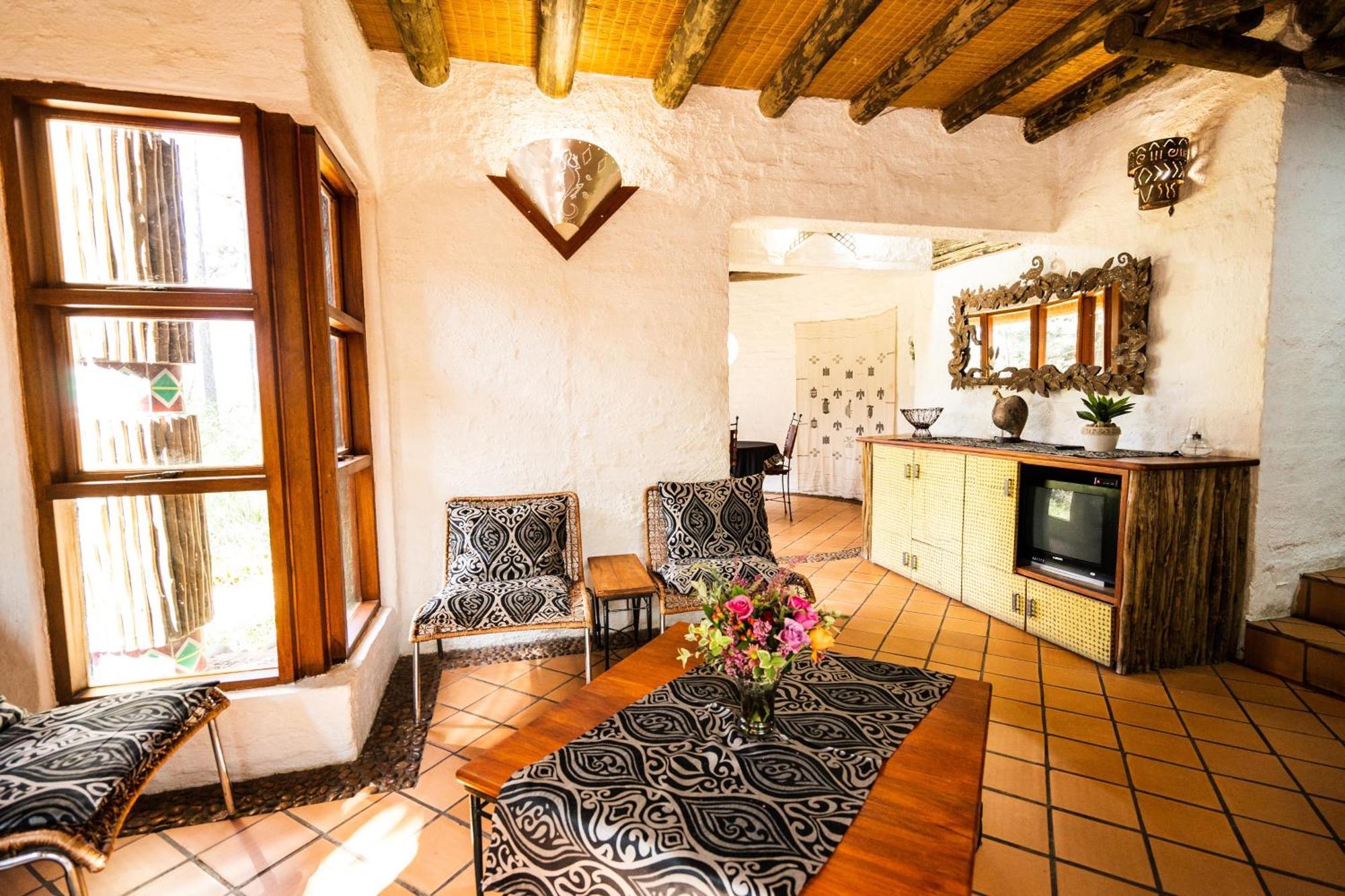 Hakunamatata Lodge & Health Spa/ Wedding & Conference Venue Muldersdrift Buitenkant foto