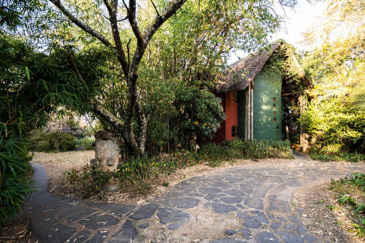 Hakunamatata Lodge & Health Spa/ Wedding & Conference Venue Muldersdrift Buitenkant foto