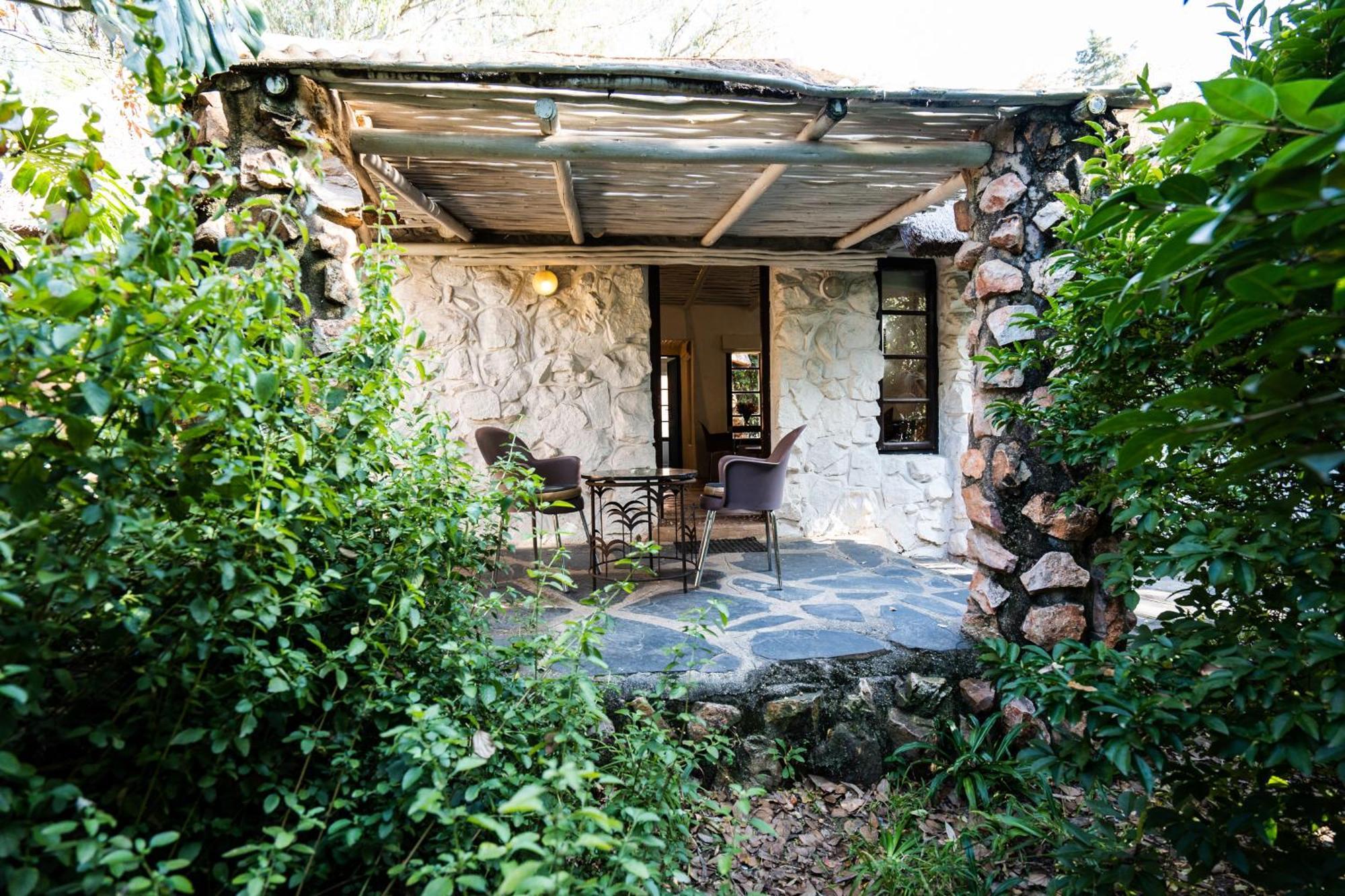 Hakunamatata Lodge & Health Spa/ Wedding & Conference Venue Muldersdrift Buitenkant foto